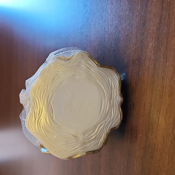 Hallmark Celebration Barbie ornament Special 2000 Edition in box. - Picture 6 of 6